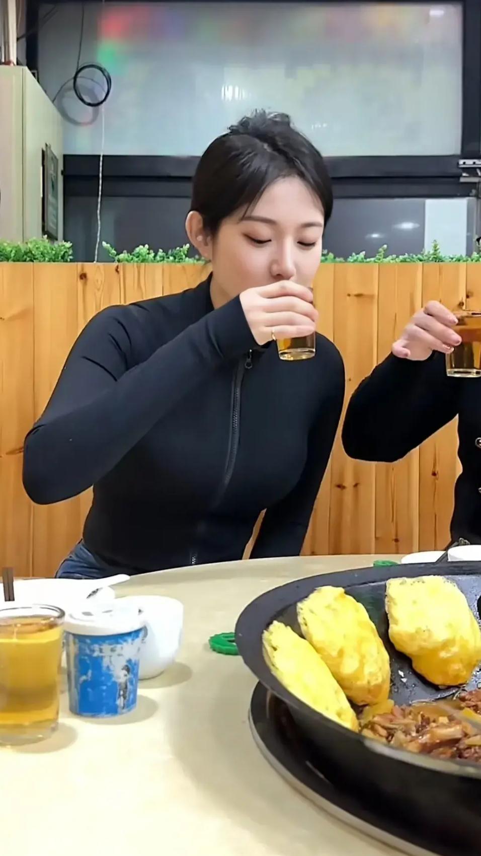 大姨给我介绍的相亲对象，你们帮我看看怎么样？
