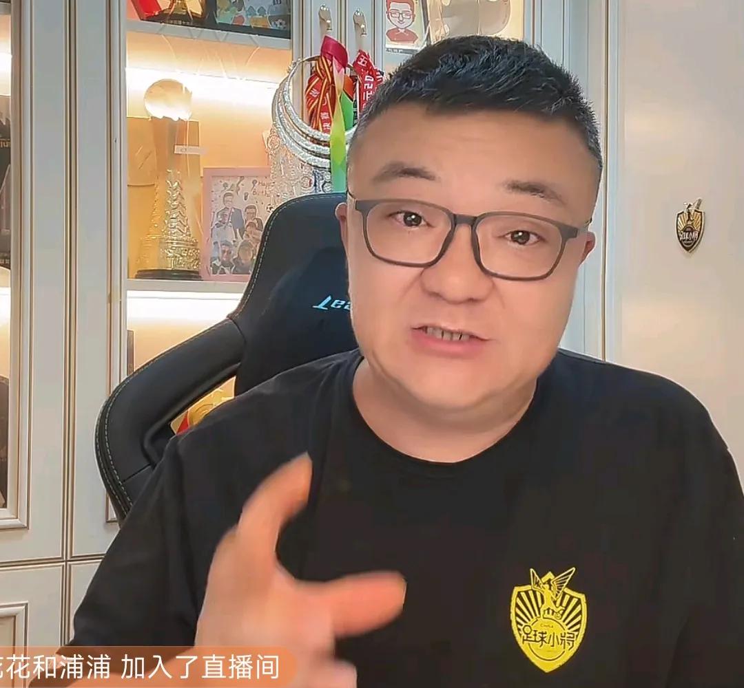 董路在直播间爆了一个料。他表示，本月进行的亚少赛预选赛，国足09国少队肯定能够