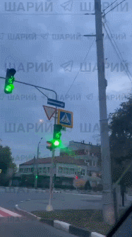 据媒体报道，日前有乌克兰民众拍摄到，乌军火箭炮在乌克兰哈尔科夫市区内向俄罗斯别尔