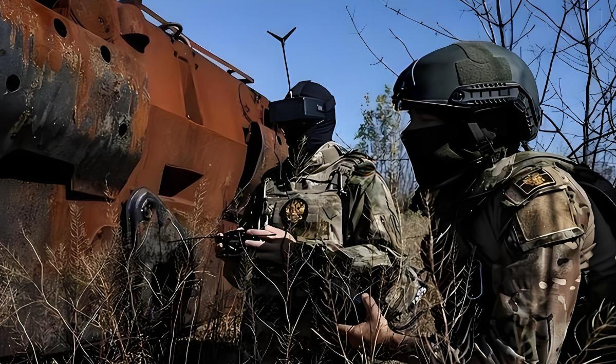 俄乌冲突当中，俄军首要目标是斩首泽连斯基？安东诺夫机场，当俄军特战旅的士兵