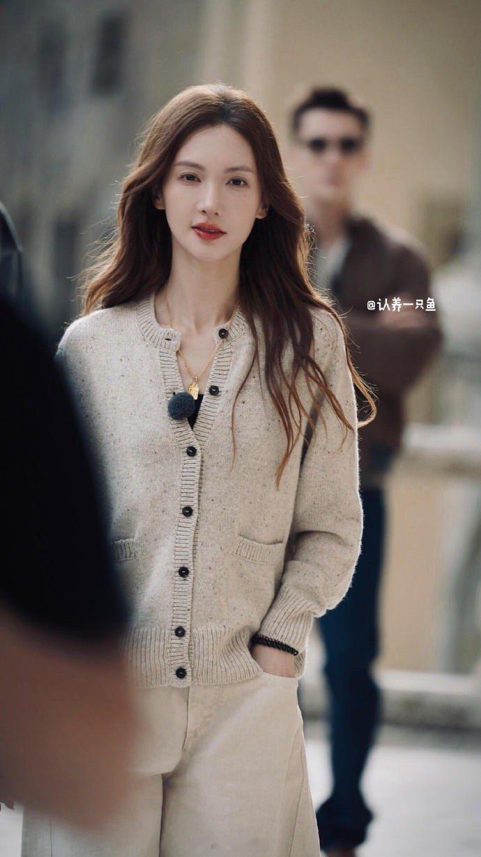 佛罗伦萨偶遇王安宇金晨，金晨好美，好似画中人[比心]​​​