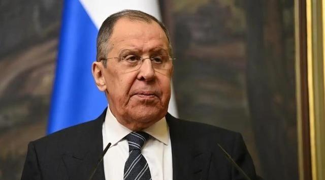 俄罗斯承认给伊朗提供武器！其实现在最不希望停就是俄罗斯了，因为美伊开打，俄罗斯的