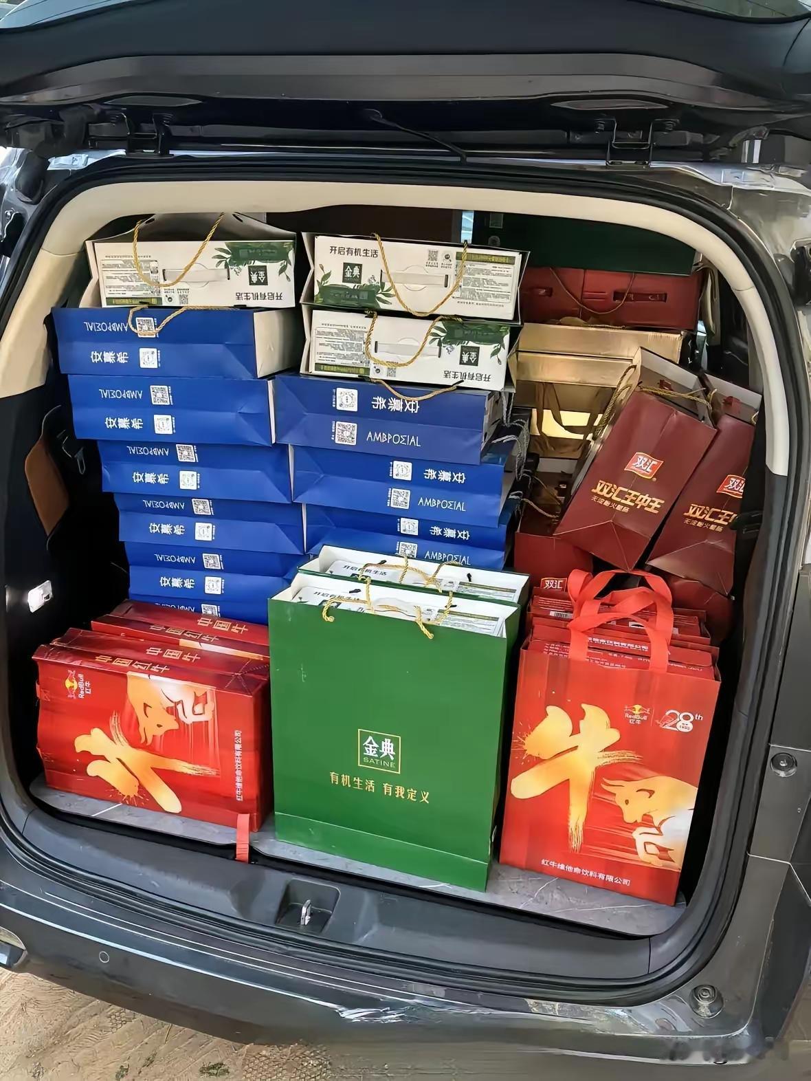 山东这边有个陋习，就是送节礼，我不知道其它地方有没有，但山东这边普遍都有，特别是