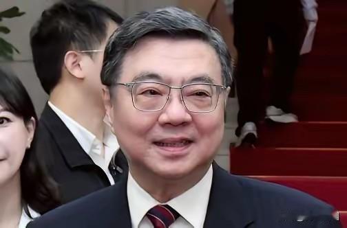 赖清德这回玩砸了！蓝白联手把卓荣泰送进“监察院”弹劾，现场九个军公教团体摇旗呐喊