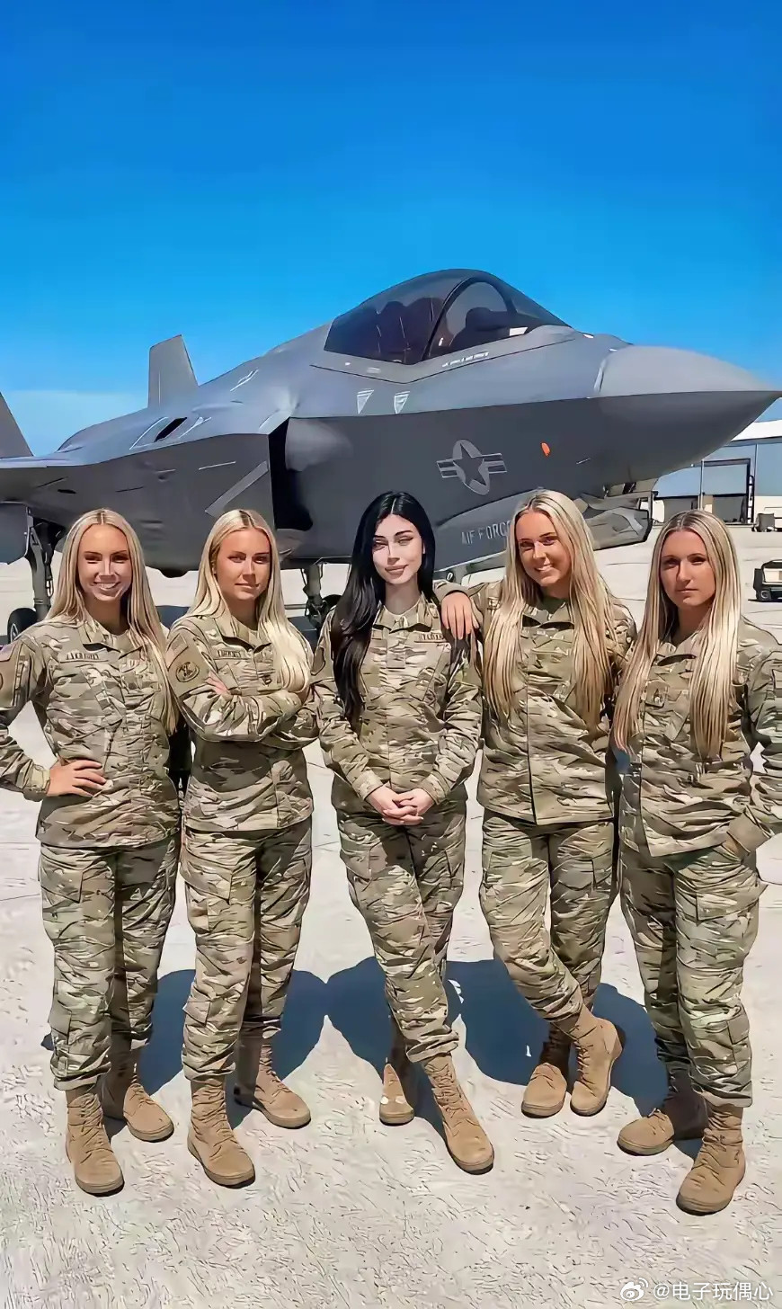 美国女大兵，能打的很又漂亮，你敢娶吗