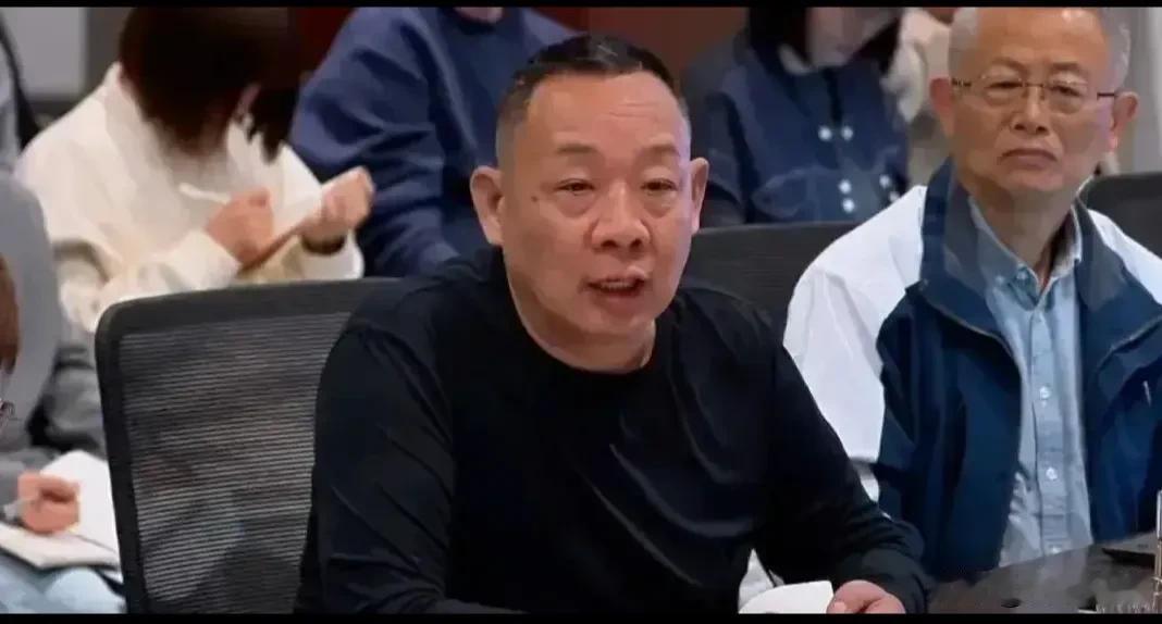 恐怕连夜涨价的房东也没想到，胖东来最值钱的不是那栋楼，而是于东来这三个字。看