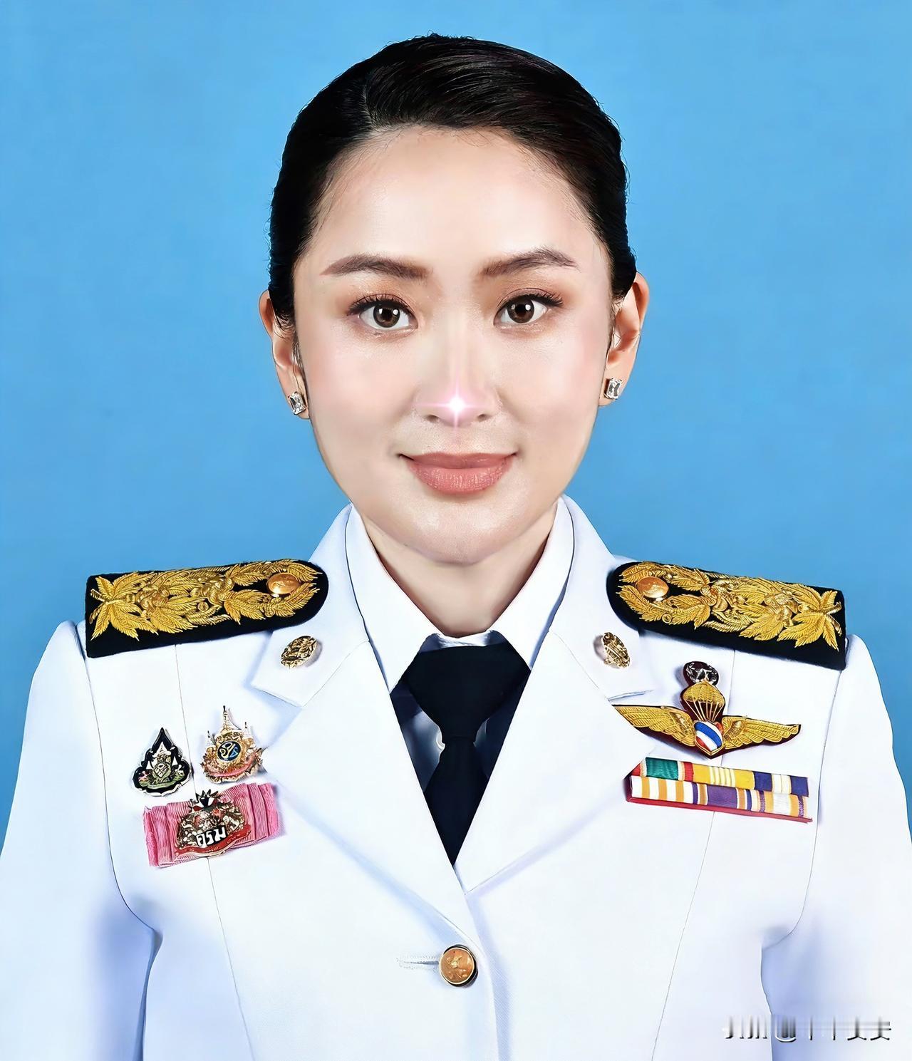 泰国传来消息3月17日，泰国能源部长宣布，因中东局势导致霍尔木兹海峡航运大幅