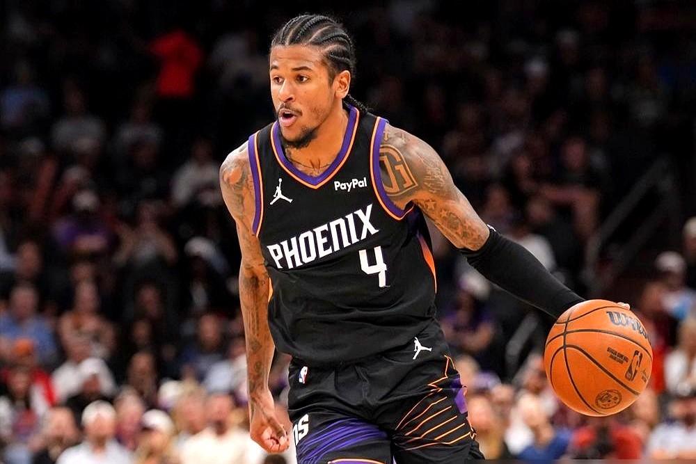 6亿美元打了水漂，就赢了一轮季后赛。菲尼克斯太阳队这面镜子，真是太贵了！杜兰