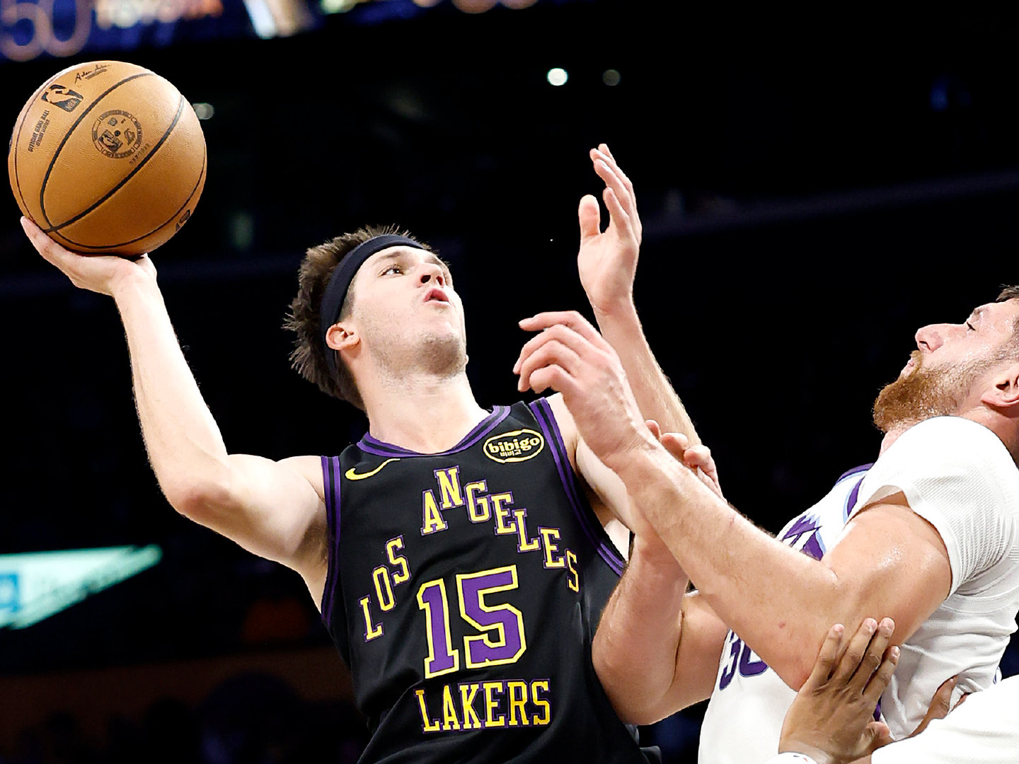 里夫斯谈落后两位数分差逆转: 我们没有慌神, 就是专注自身