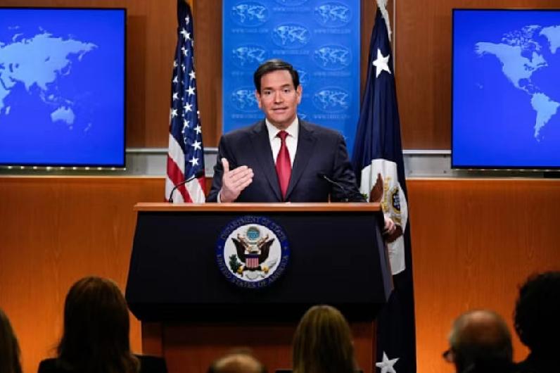 中日争端升级，美国无法再回避了，鲁比奥首次就中日关系发表看法！昨天，鲁比奥在