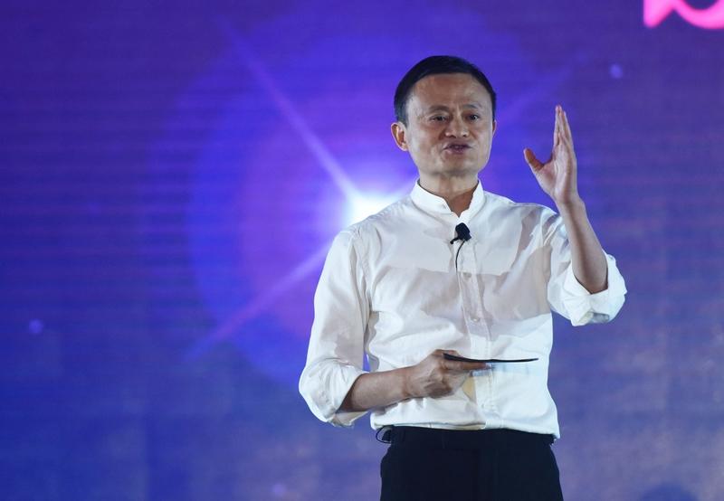马云说他不喜欢钱,大概率是真的。毕竟人家的钱几辈子都花不完,对他而言,钱只是个数