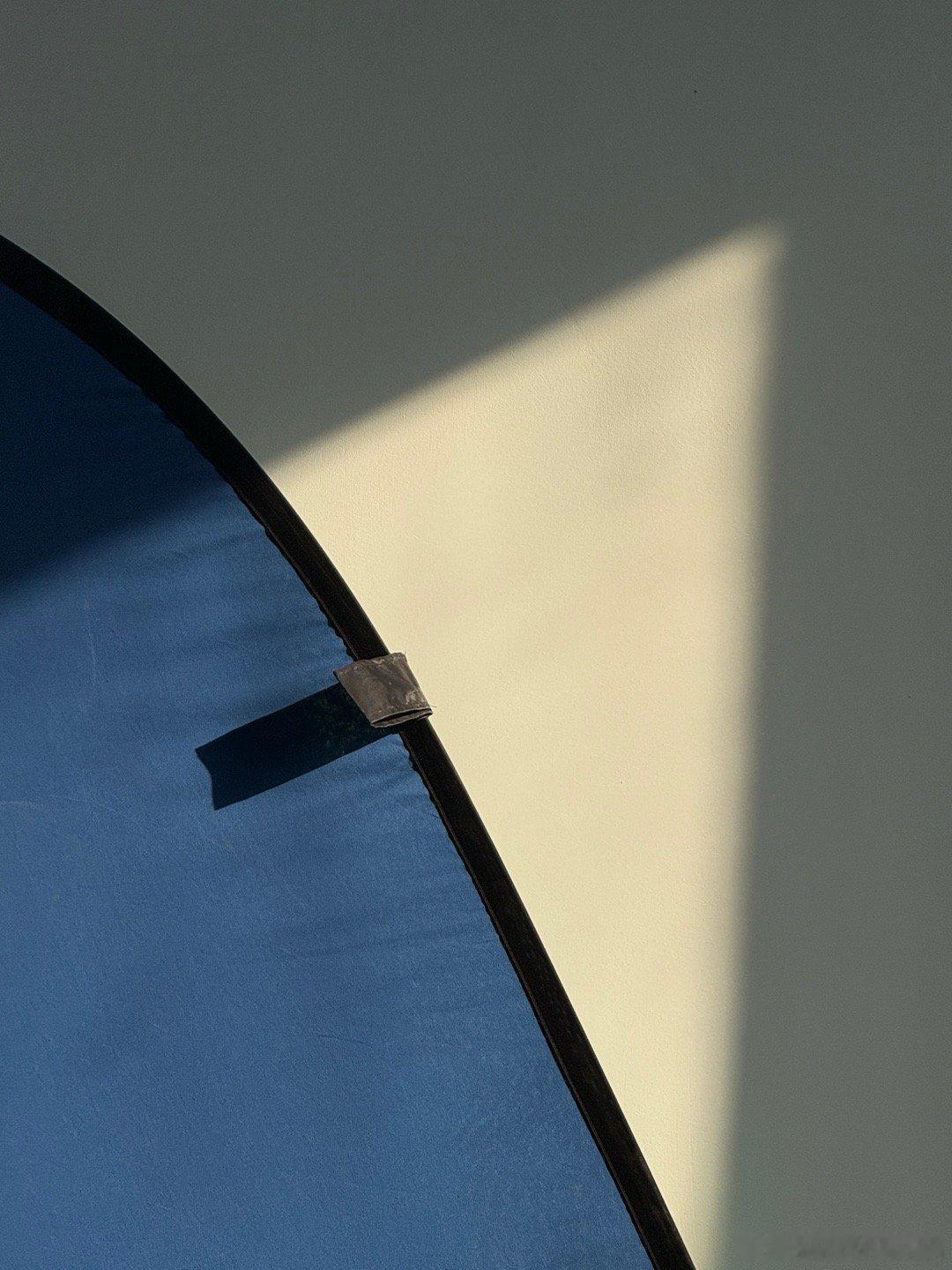 下午正在开会，一抬头，有点美抬头看艺术