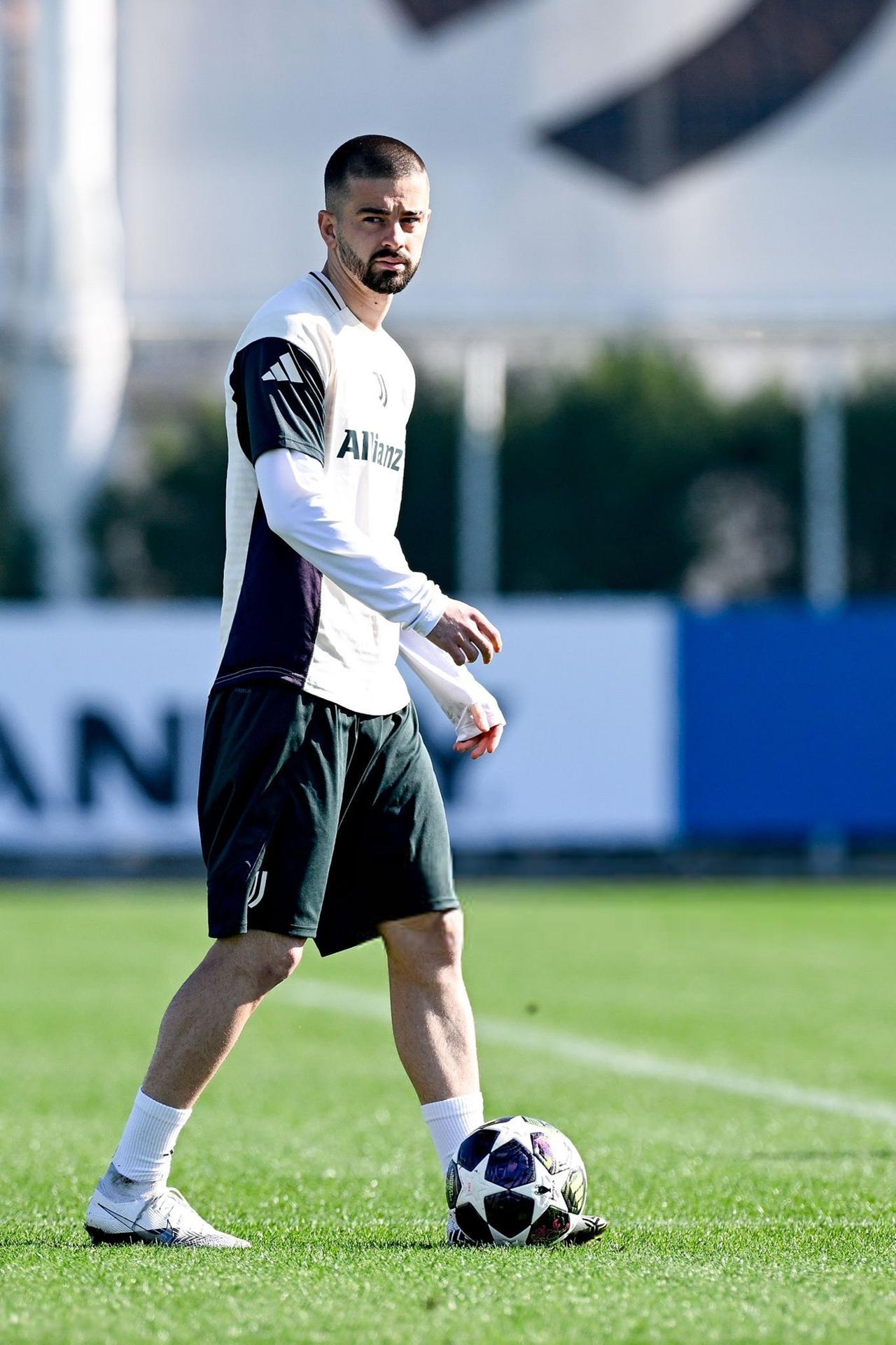 我要加练！哲格罗瓦昨天传递出了一个重要信号，他拒绝了斯帕莱蒂给予的休息日。他