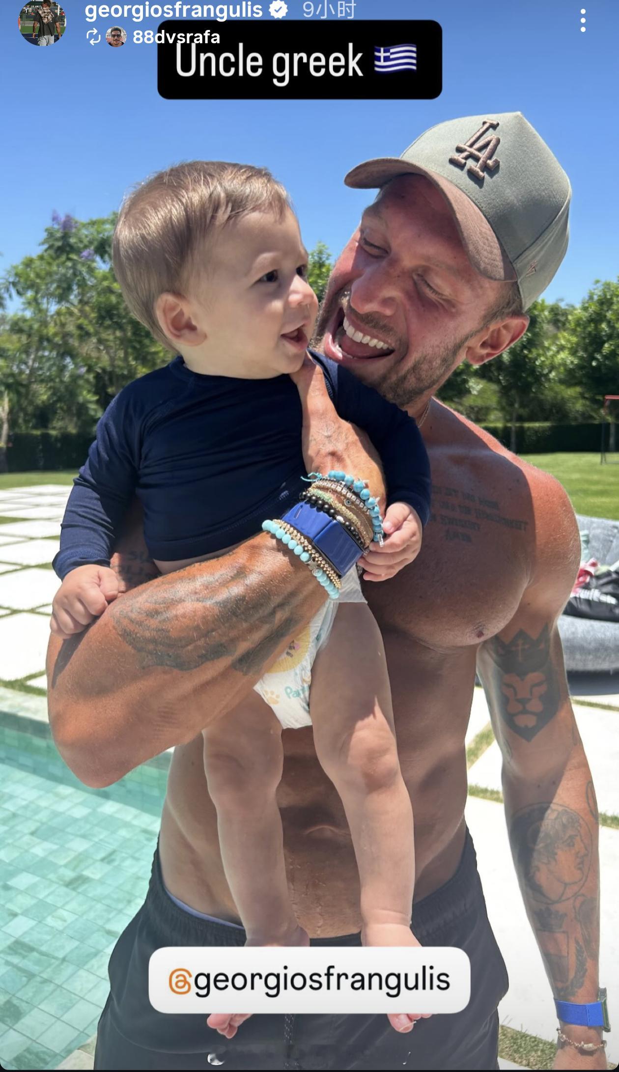 萨巴伦卡男朋友挺有父爱的