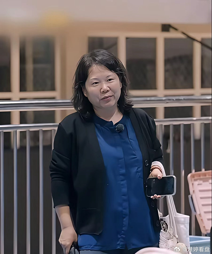 我能接受张家齐的妈妈50岁，也能接受她几乎一辈子没上过班，但是我真的想不到，可能