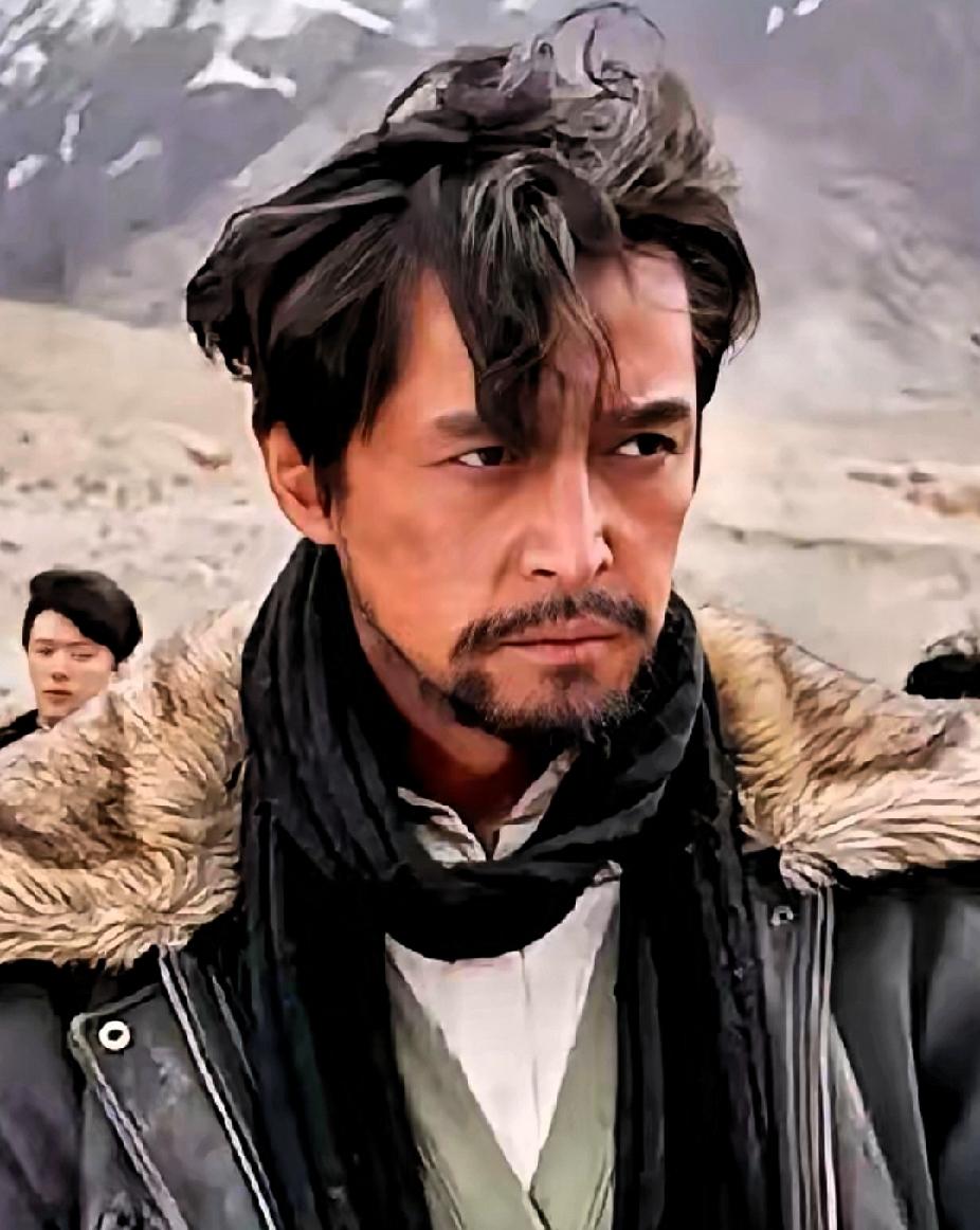 看完《生命树》，我差点把手机摔了——不是因为它不好，而是因为它活生生揭开了娱乐圈