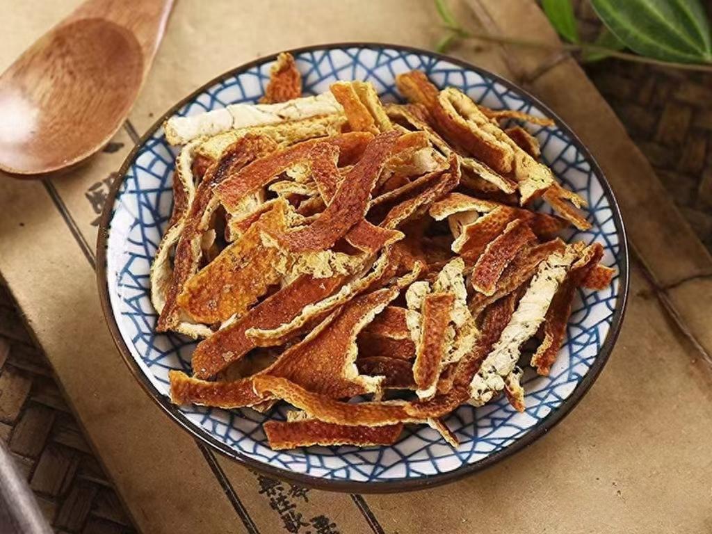 一味万能化痰王！配啥化啥痰：配苍术化脾痰，配川芎化心痰，配桔梗化肺痰我是陈大夫