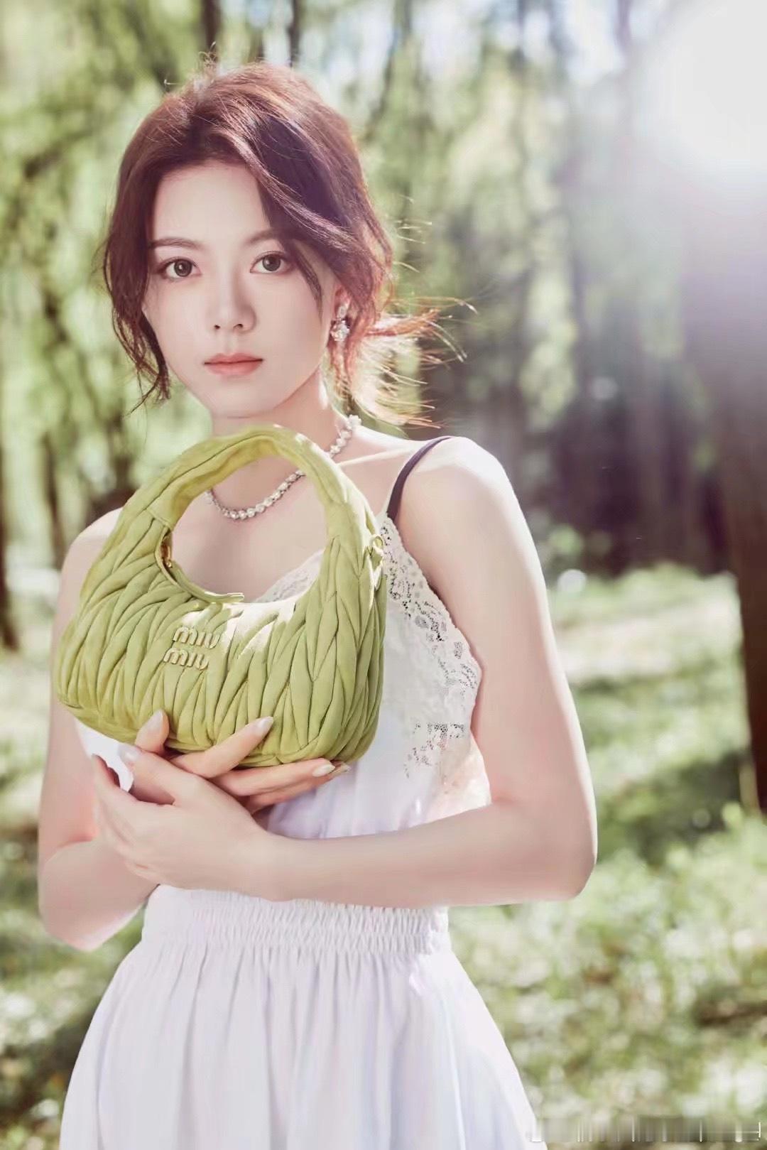 赵今麦🍒赵今麦一念江南🍒赵今麦楚听雨长大并不意味着一定要去探究每