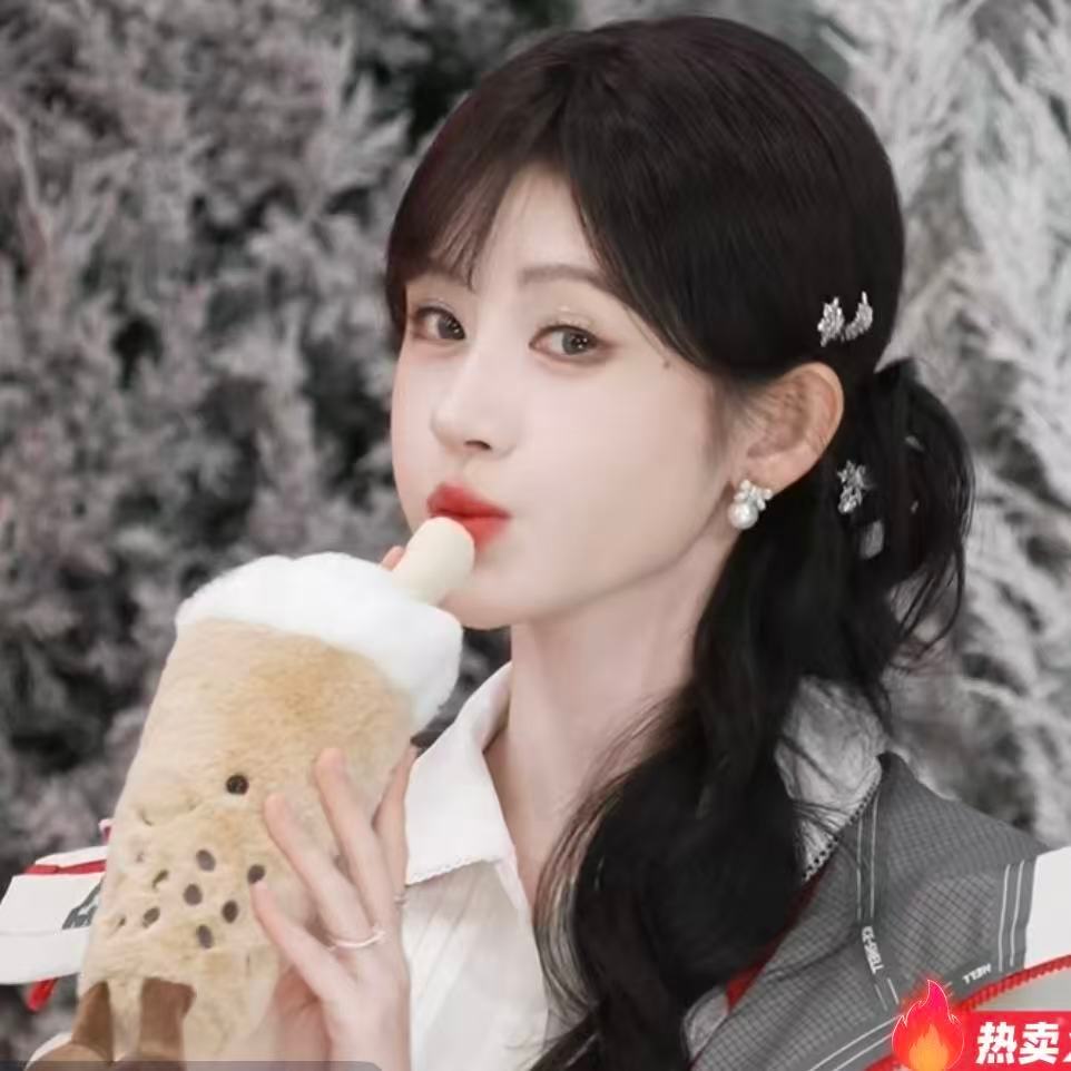 这一张图让我想到了……我已经脑补这个小🐷喝珍珠奶茶卖力咀嚼珍珠的样子了！