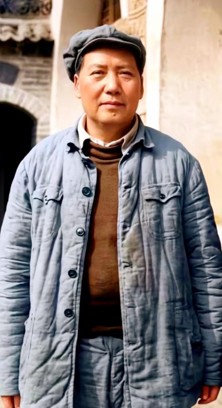 延安老照片里的毛主席：没有光环，却照亮了中国一张张泛黄老照片，定格了延安时