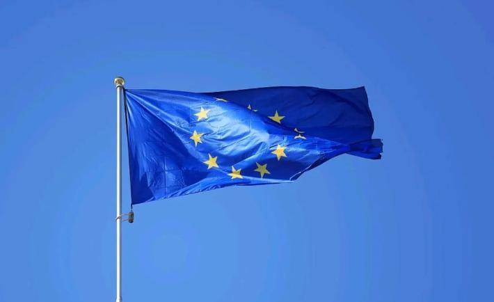德媒建议对于美国的加税，欧洲最好是认了，中国的做法不可取！7月14日，在特朗普宣