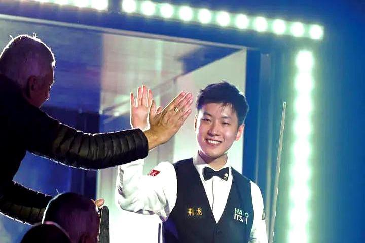 最让老冠军发怵的，不是防守，是赵心童的“蛮横进攻”。马克·威廉姆斯说过一种