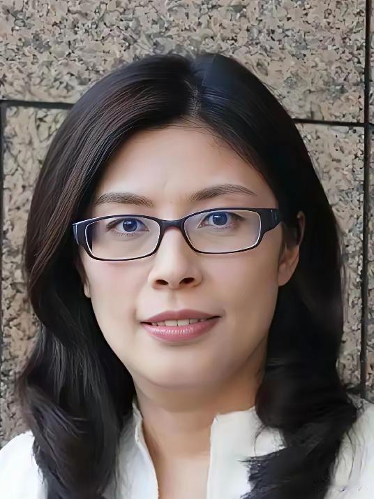 国民党主席已经越陷越深谁能把郑丽文拉出来自从当上国民党这个“烂摊子”的主席