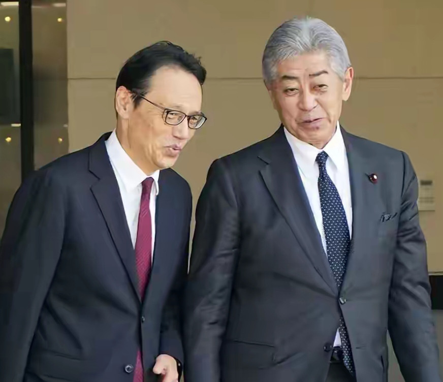 日子想着过去的就让它过去吧，朝前看，中日经贸需要合作。龙国想着如果你撤回你的妄语妄动，朝前看，中日经