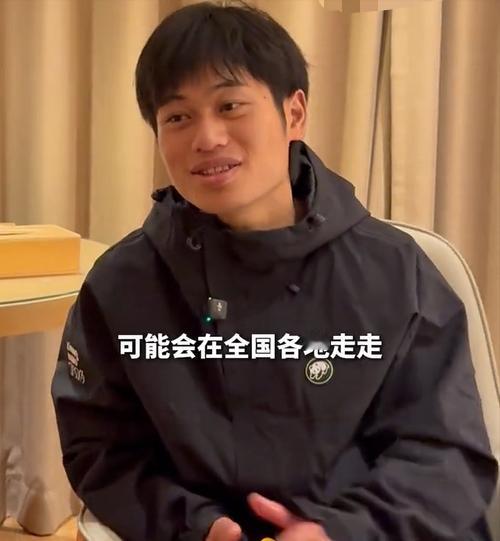 林北换号的原因并不是因为签了MCN，也不是因为女朋友帮他注册的，而是因为他清醒了