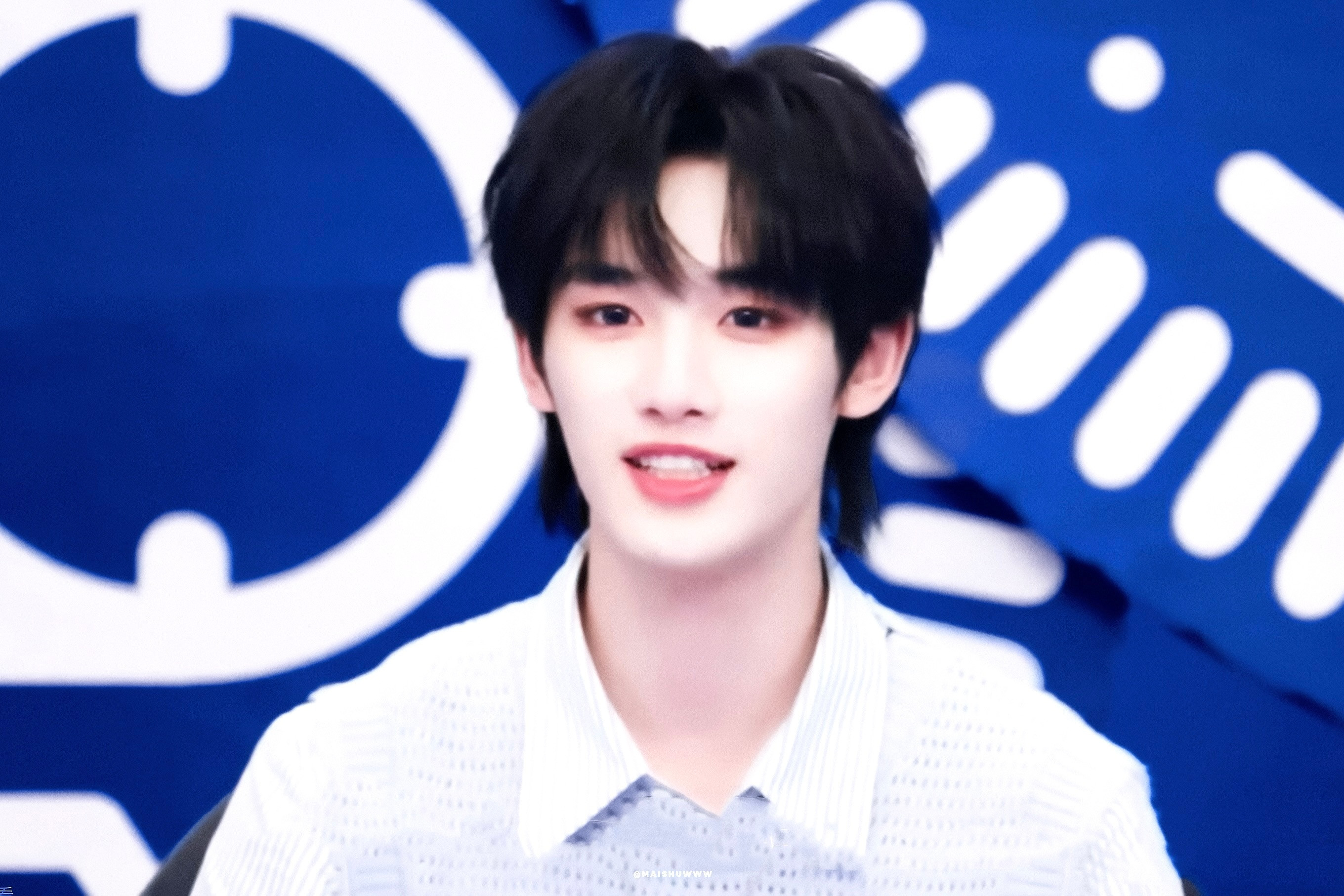 丁程鑫🖇💛丨你眼中的点点星光是我将一生奔赴的星辰。​​​