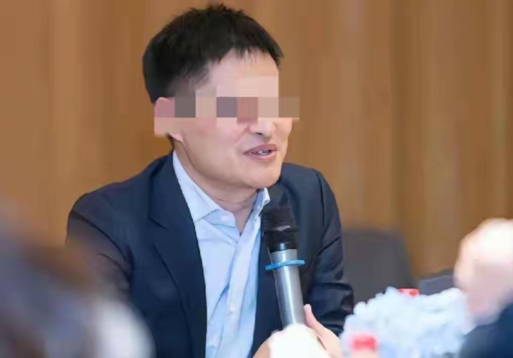 从违规到违法，杭州饭局事件郁副区长三个举动毁了自己前程！杭州饭局事件的通报终于