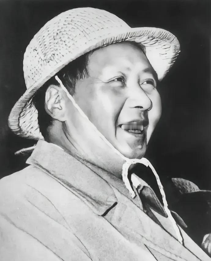 节约点滴做起，毛主席是楷模！毛主席总是用清水洗脸，从未用过一块香皂。手沾了黑水