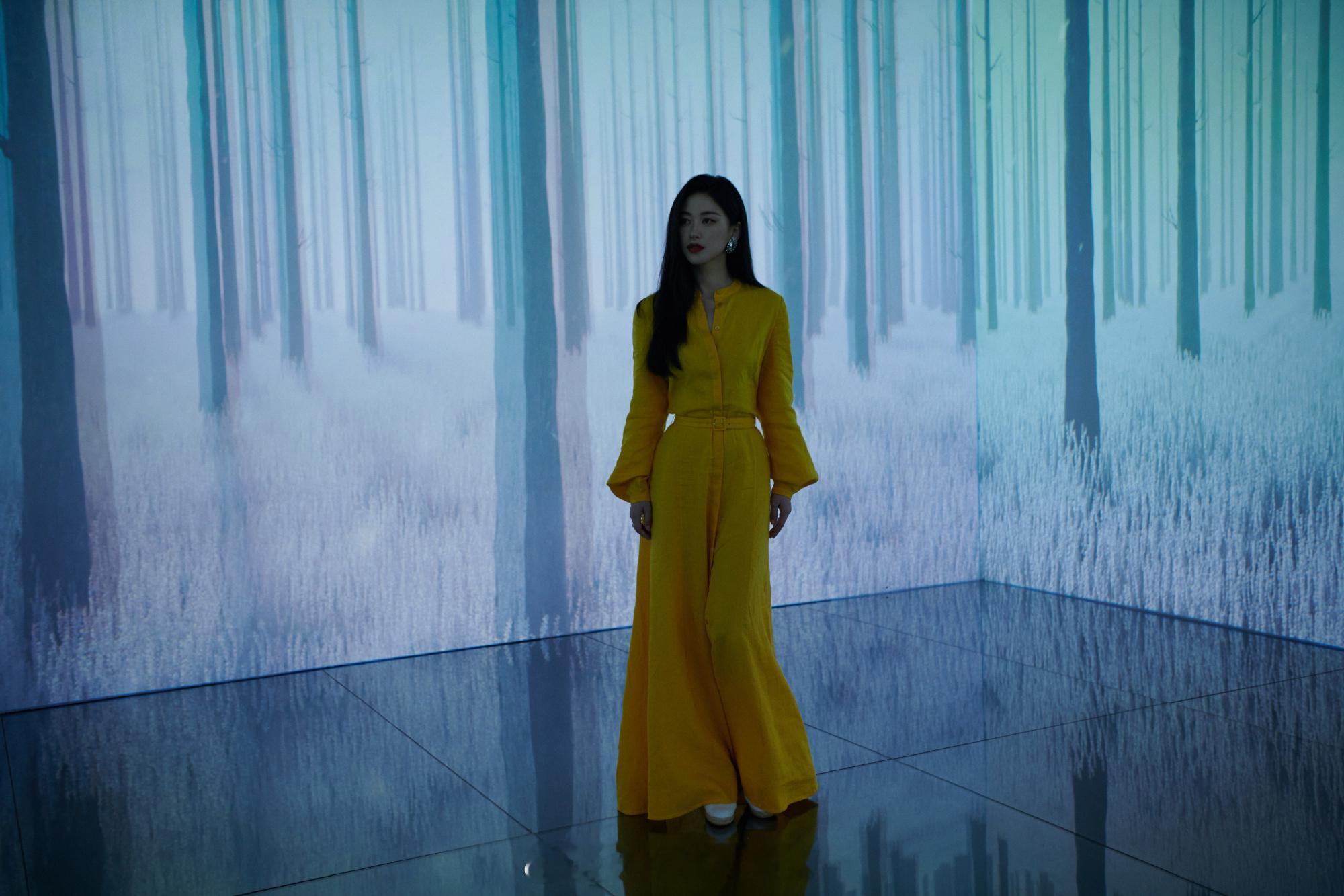 朱珠都市丽人优雅明艳活动写真