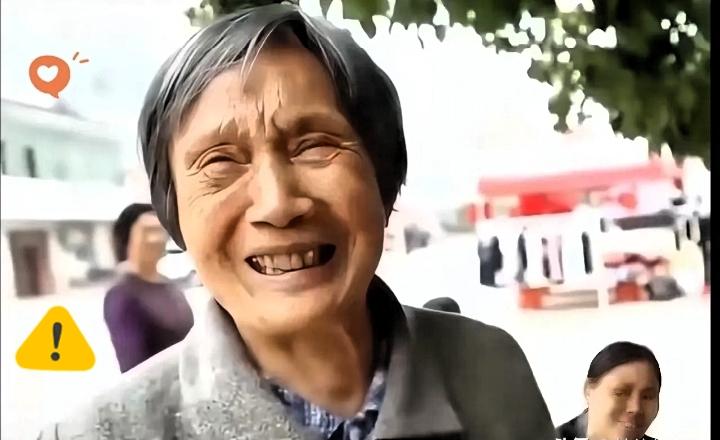 四万块，买孙子的未来79岁的老太太，瞒着所有亲人，挨家挨户上门借钱，就为了