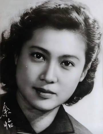 刘晓庆为啥不像秦怡老了一样美呢