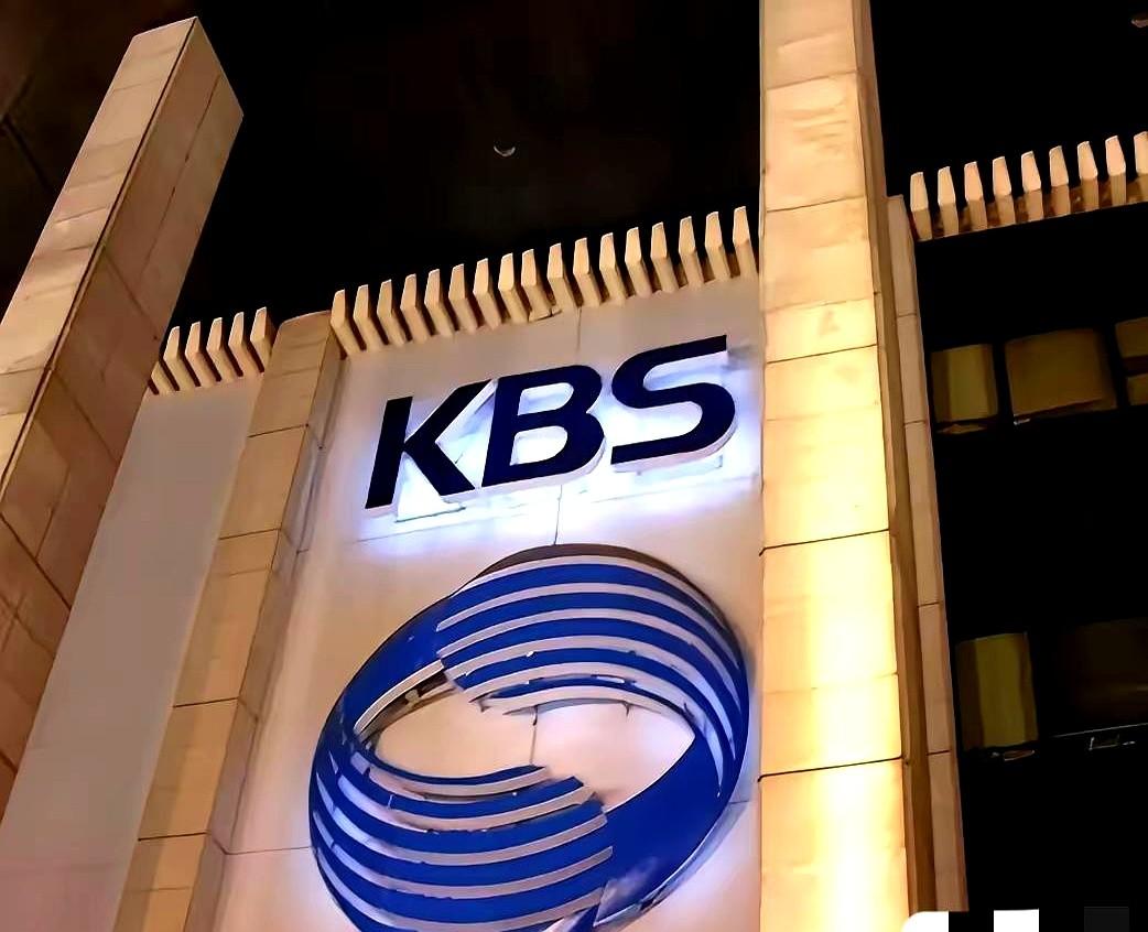 韩国最大财团SK的会长崔泰源，最近上了电视节目，给全韩国人打气。他在电视上公开