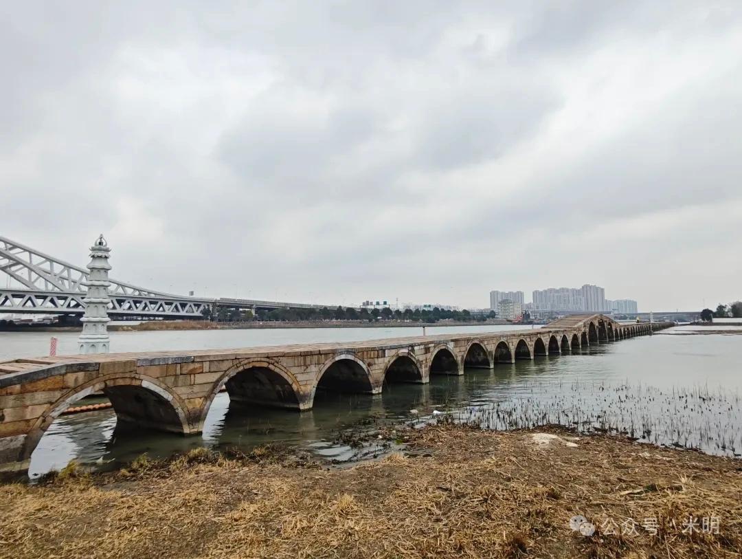 冬日生活打卡季宝带桥：千年玉带映姑苏苏州宝带桥如璀璨玉带，横卧于大运河