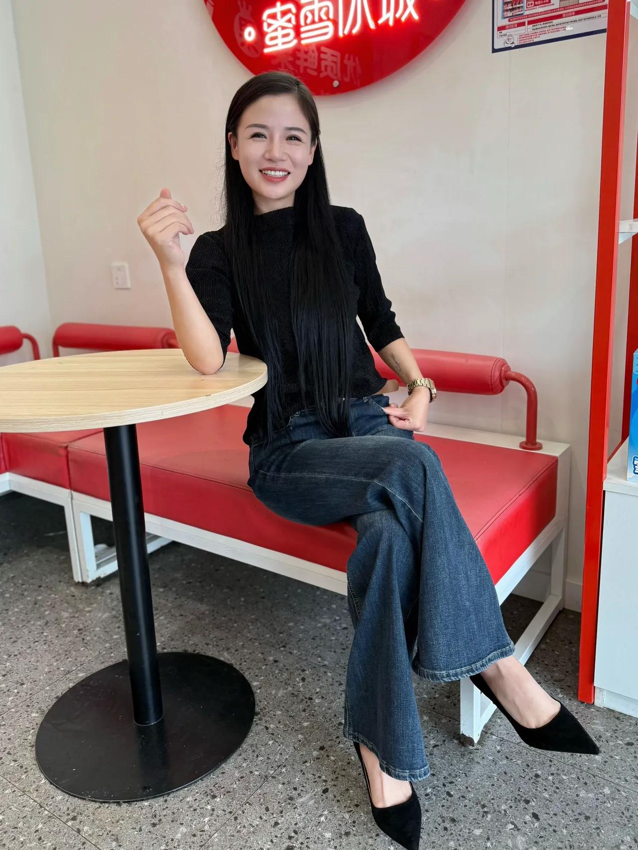 万物都在供养我，​享受今日份美好和宁静。​人生就该经历，允许，接纳，享受和热