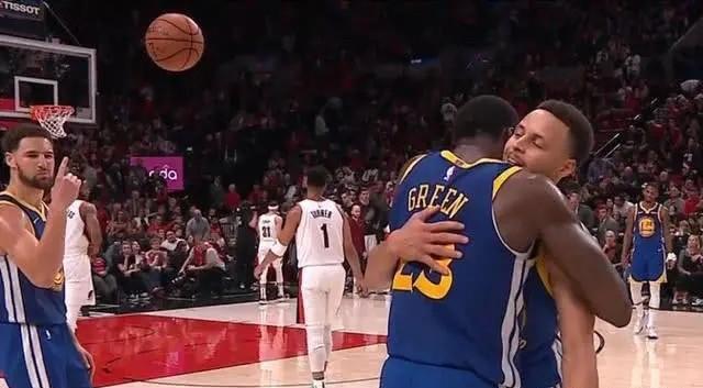 克莱是NBA里唯一一个能让老板膜拜的男人，他为何会离开勇士呢？格林和库里又为何不