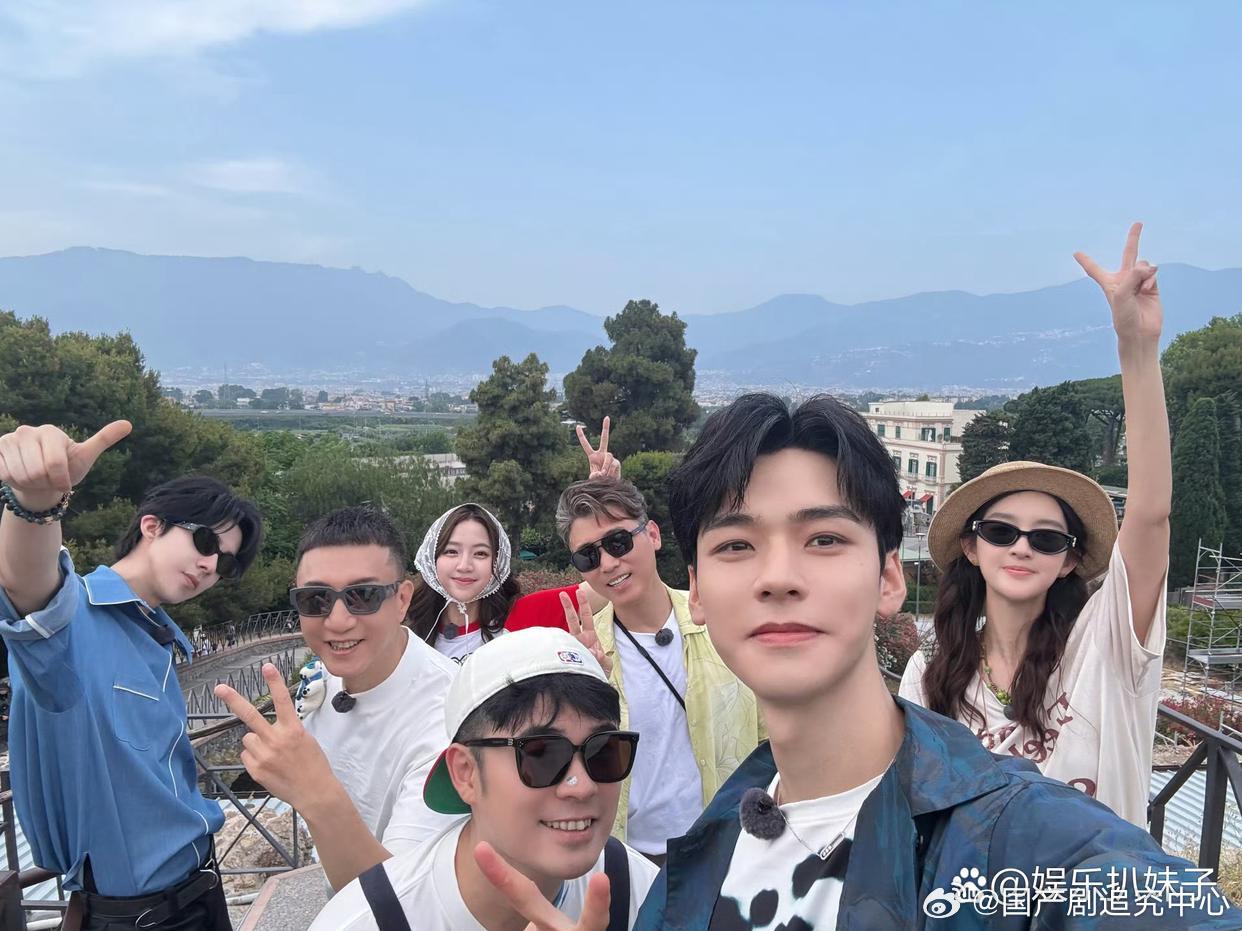 1.白鹿跟大佬那条线其实一直没有断开，之前就只是暂时避嫌，双方都在看舆论，大家都