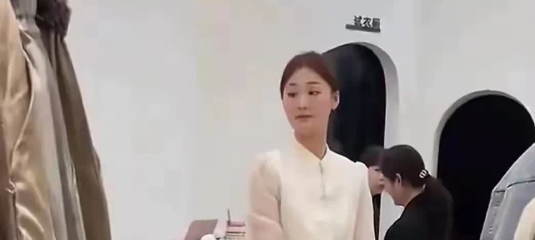 陈亚楠这再婚要求高吗？有人问陈亚楠再婚要求，她说很简单，就是要比大衣哥家
