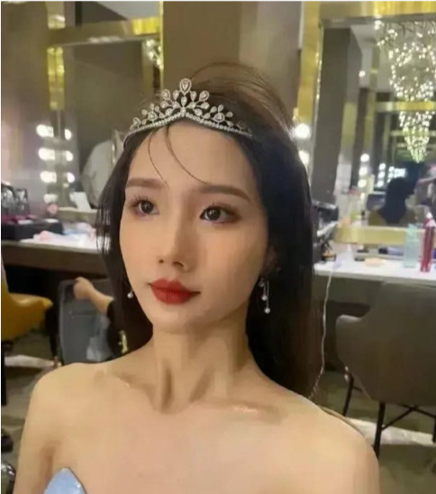 这样的化妆师，一定很抢手吧！
