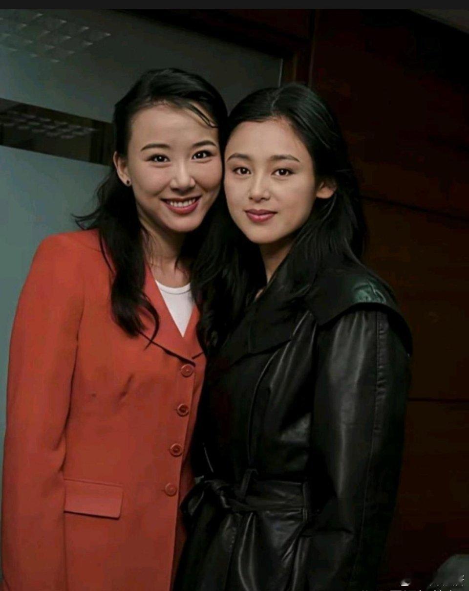 1995年大陆第一美人陈红与台湾第一美人萧蔷合照