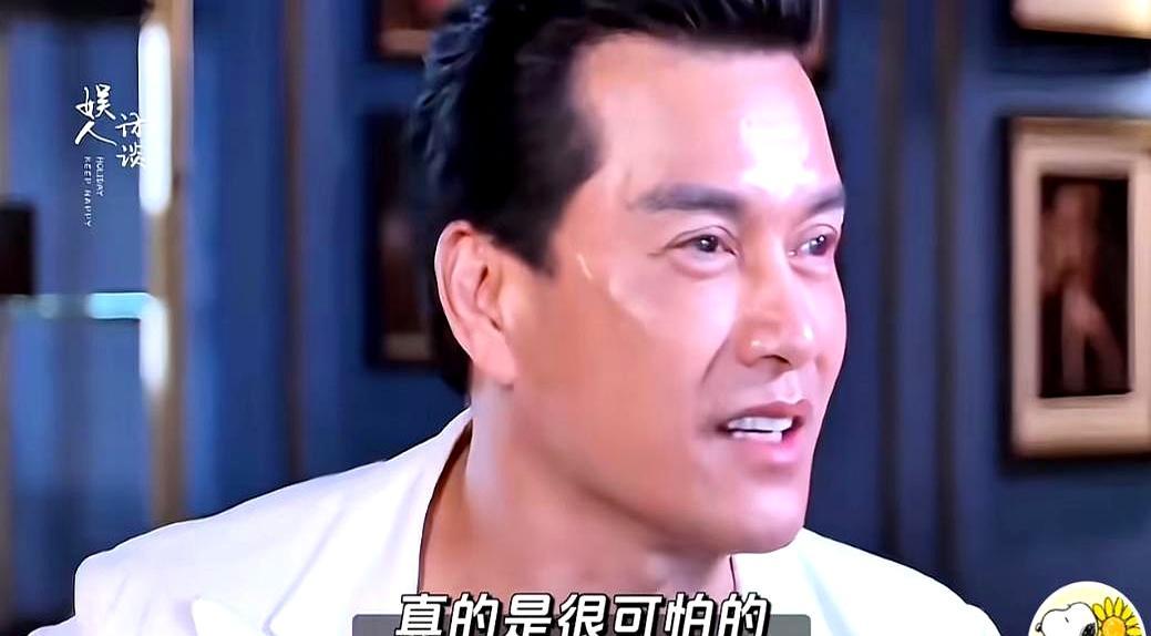 真正的黑帮教父，穿拖鞋也能让人双腿发软。1991年赤柱监狱。电影《跛豪》杀