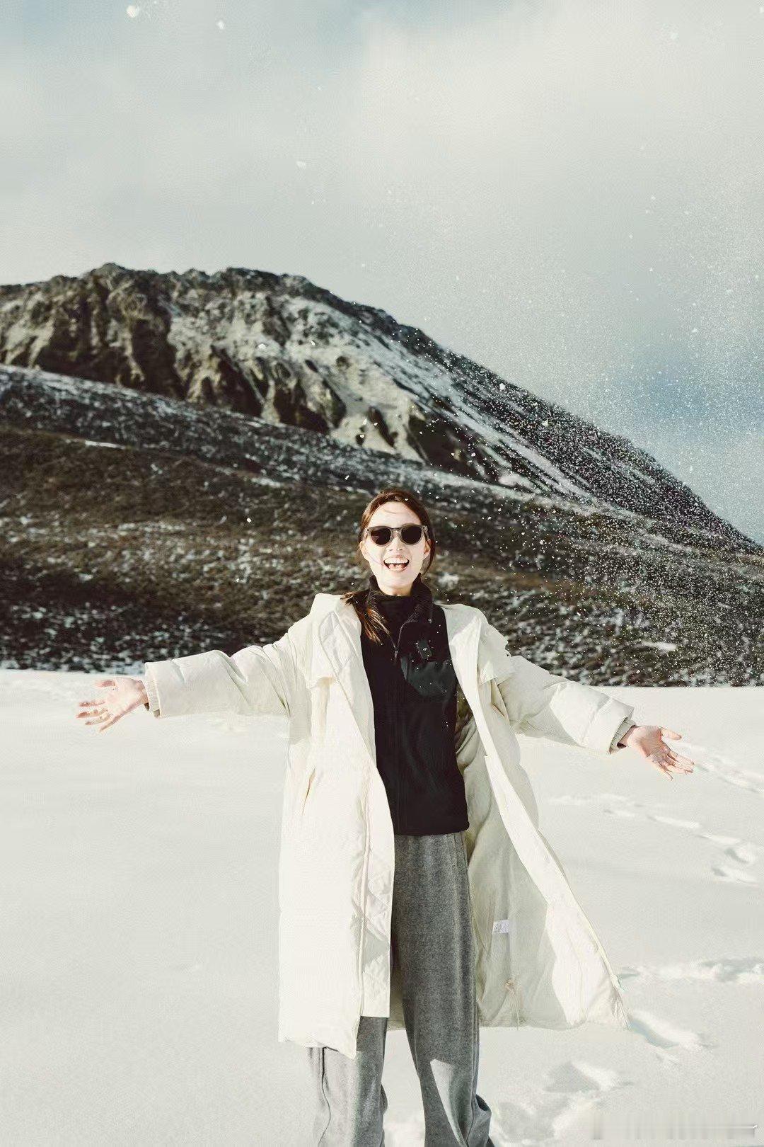 又准备出发漠河去冬测了大家帮忙选个衣服在绝对保暖的前提下1休闲风2户外风那