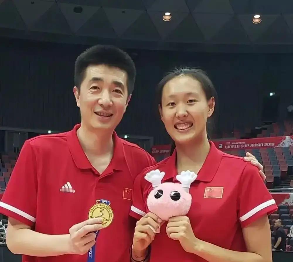 00后女排打主力，真能扛住吗？江苏全运会冠军班底说走就走，20岁不到的娃娃