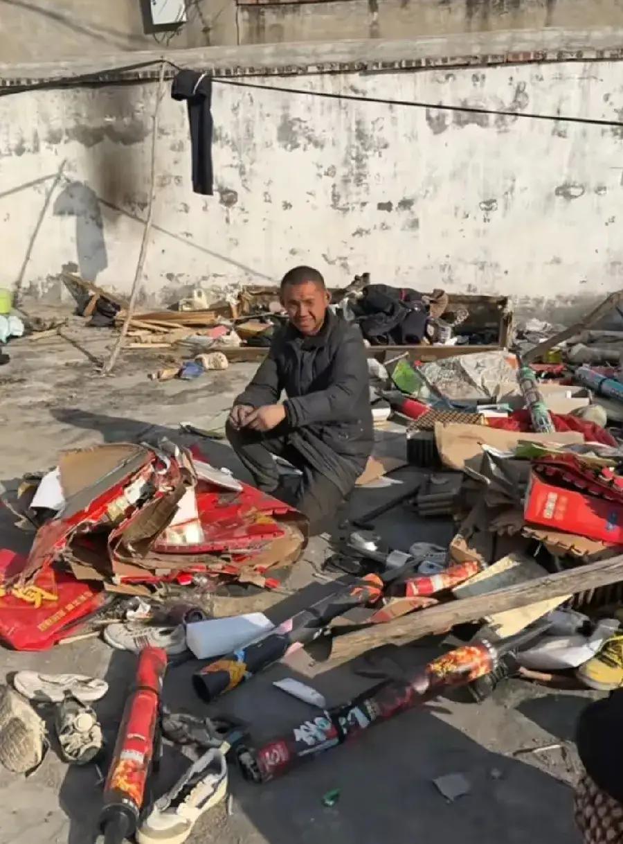 我们这个学校，94年我上班的时候，名称还是王村中学，名义上有高中和初中部，其实只