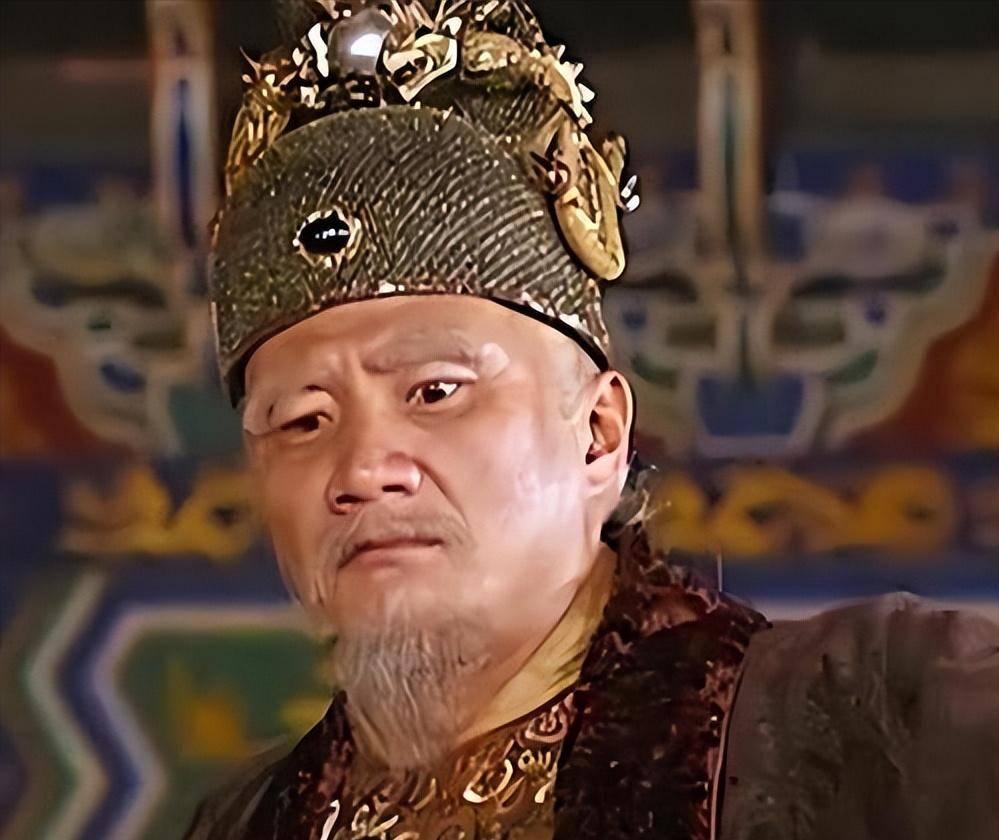 洪武三年，朱元璋封自己姐夫、李文忠之父李贞为曹国公，并准其着龙袍。李贞，江苏盱
