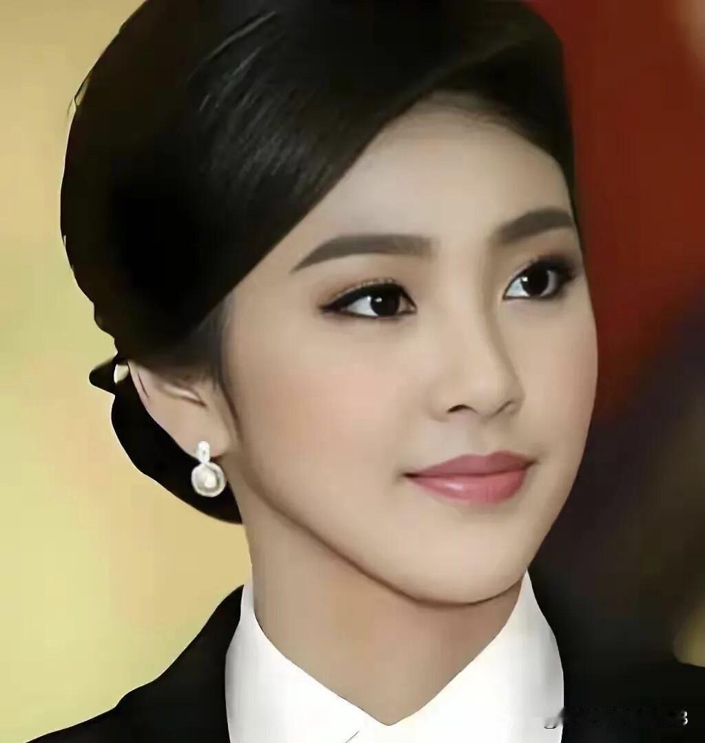 亚洲第一美女，这样的长相和骨子里散发出的魅力，果然是惊艳了所有人，比山口百惠和周