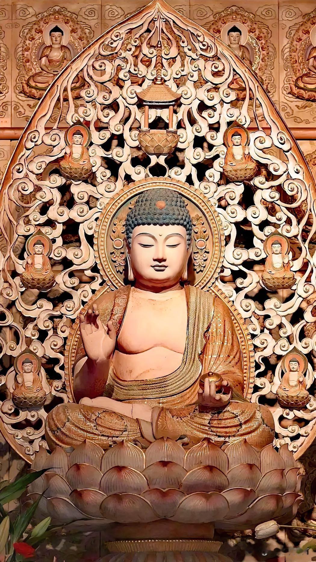 谁刷到这尊药师琉璃光如来，谁就是接收到了琉璃世界的温柔加持🙏你看他右手结
